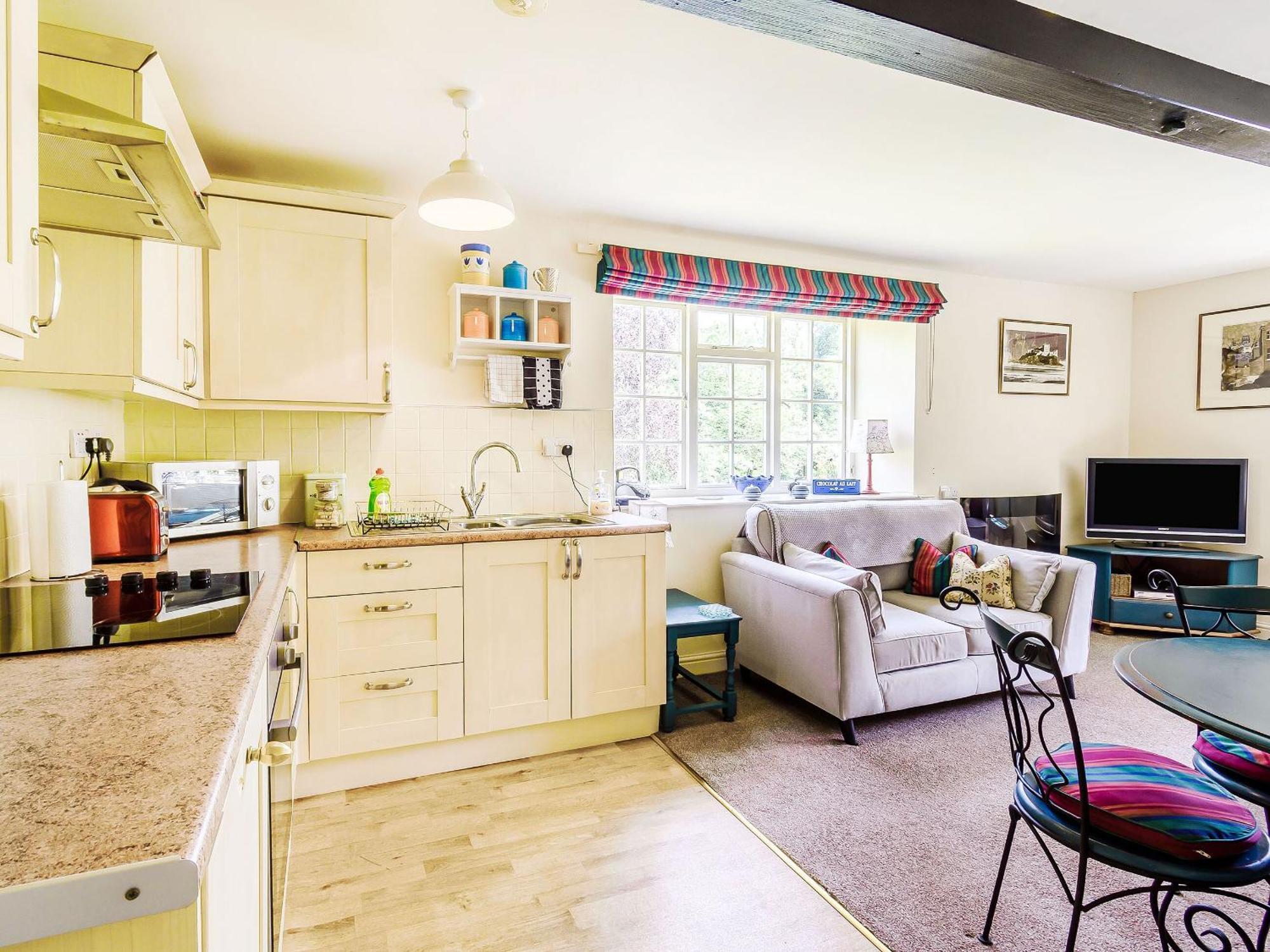 Вилла Coach House - E5120 West Burton Экстерьер фото