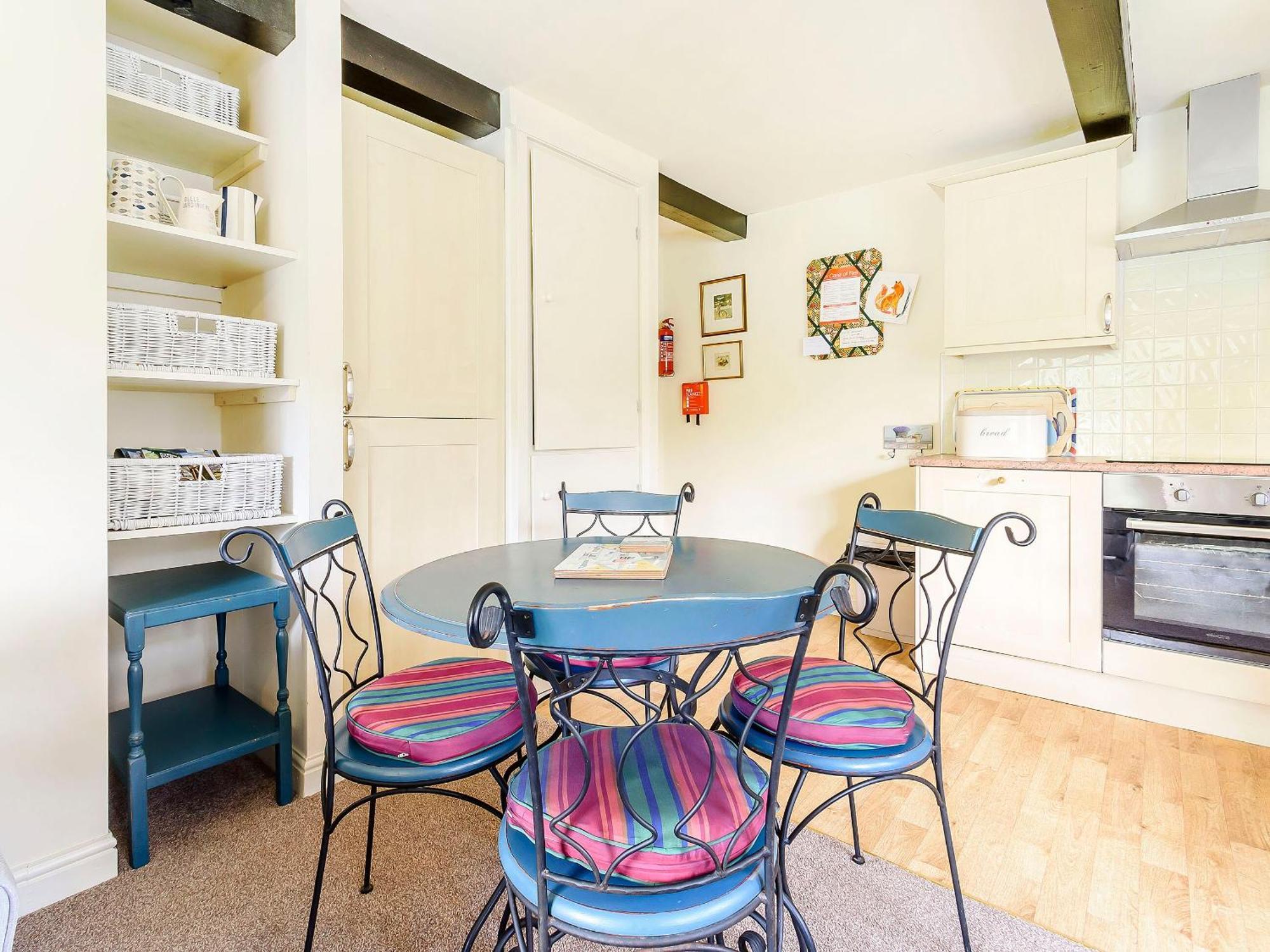 Вилла Coach House - E5120 West Burton Экстерьер фото